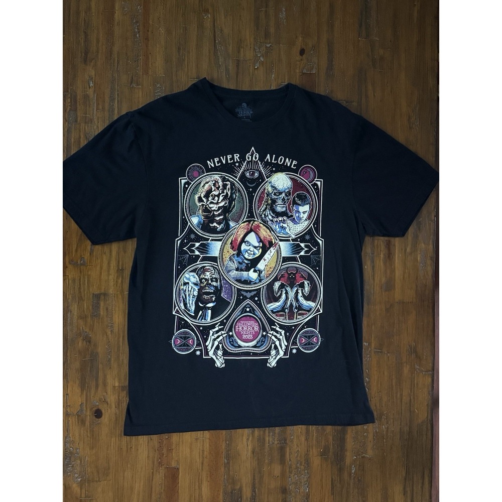 Universal Studios Halloween Horror Nights 2023 T Shirt Sz‎ Large- Never Go Alone